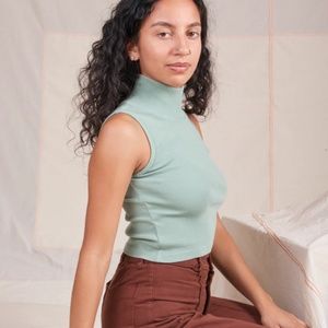 Big bud press sleeveless turtleneck